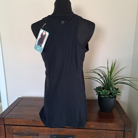 NWT Tuff Athletics Veda Active Tank Black Medium Workout Top with Built In Bra - Picture 3 of 12